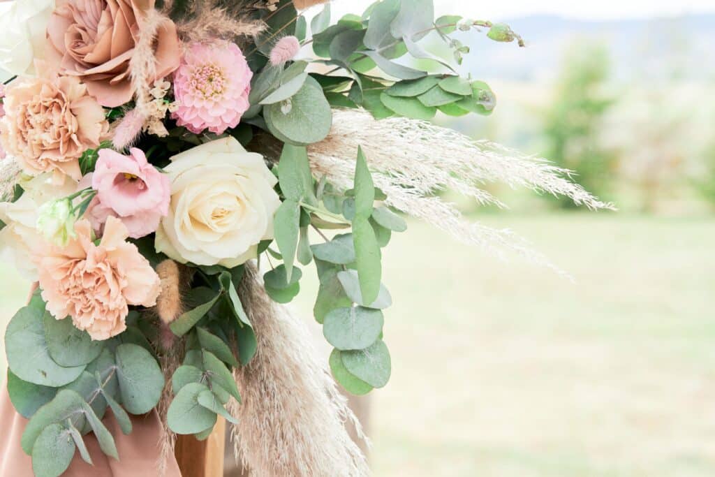 fleuriste mariage lyon, arche ceremonie